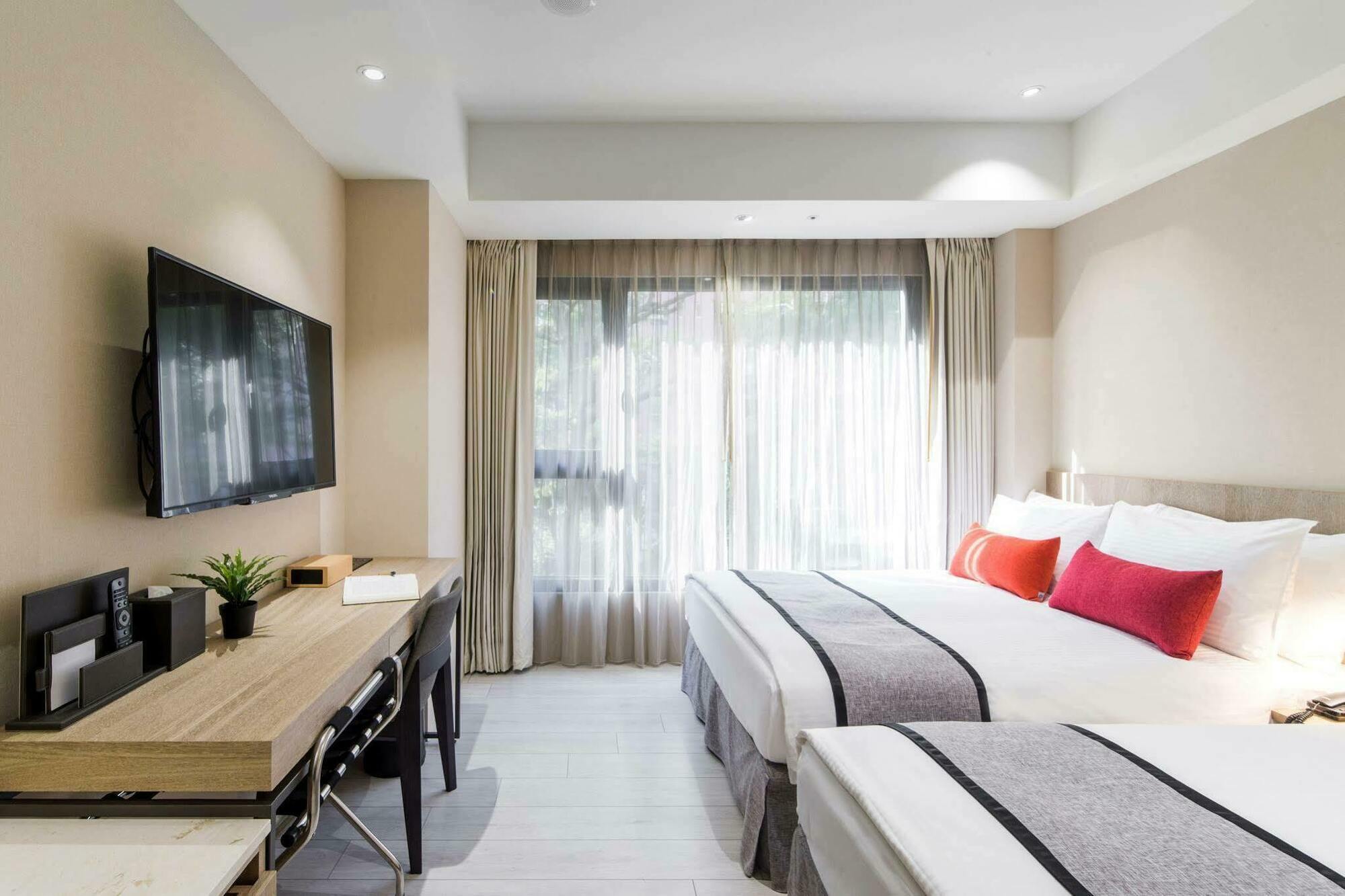 Icasa Hotel - By Cosmos Creation ไถจง ภายนอก รูปภาพ