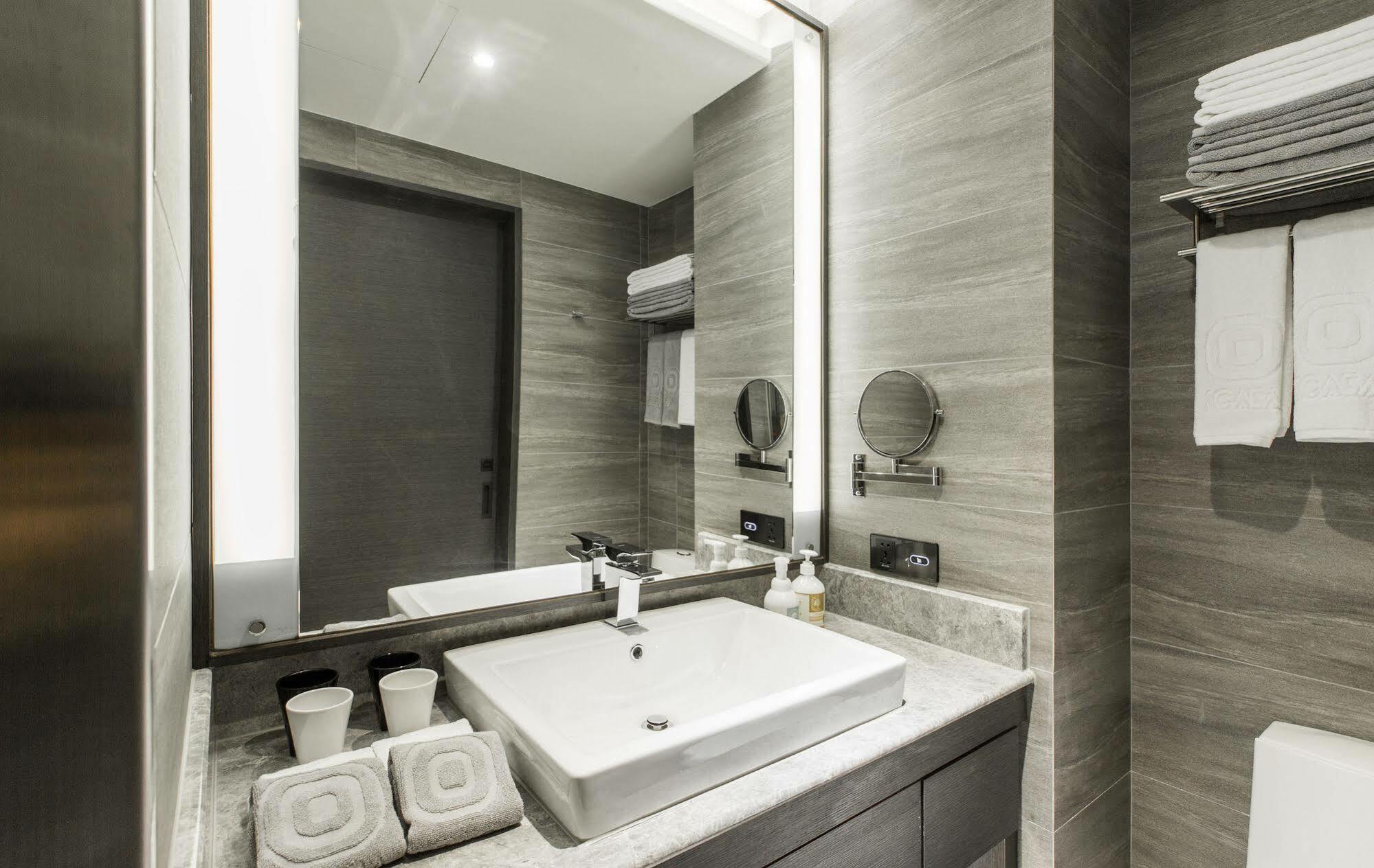 Icasa Hotel - By Cosmos Creation ไถจง ภายนอก รูปภาพ