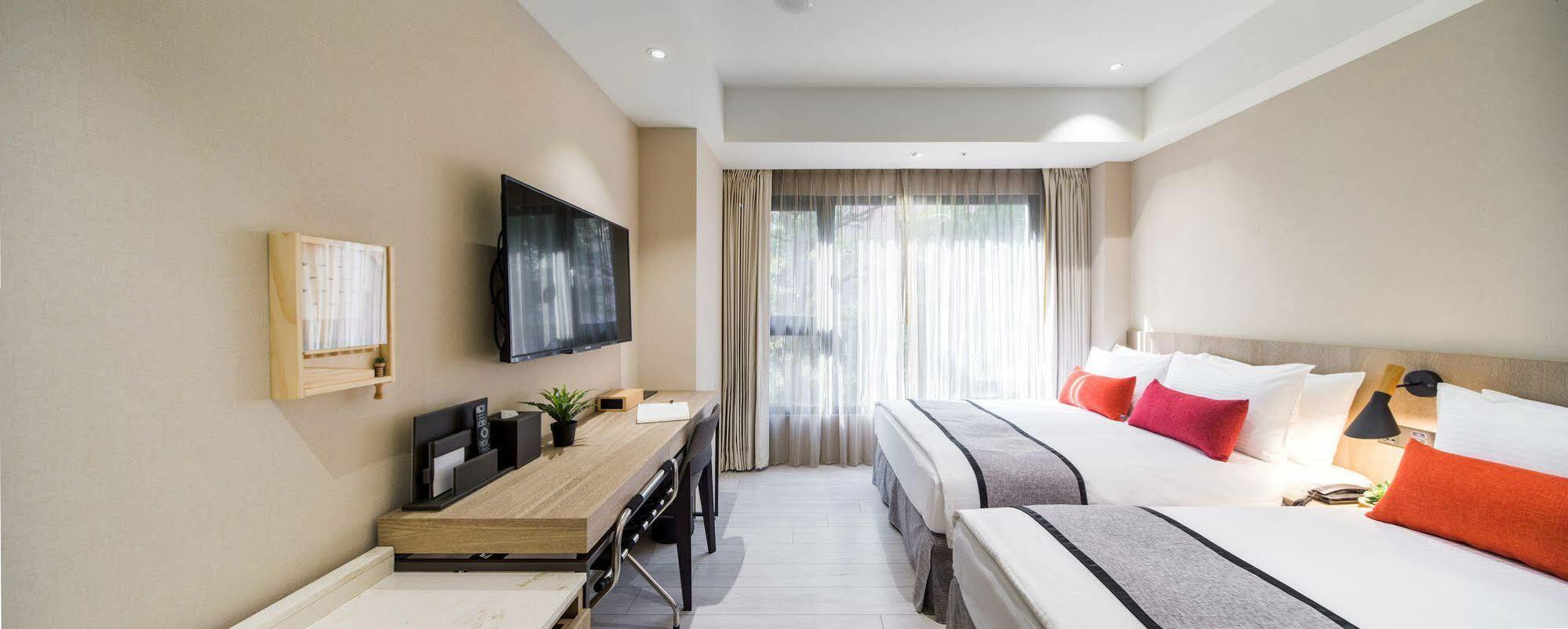 Icasa Hotel - By Cosmos Creation ไถจง ภายนอก รูปภาพ